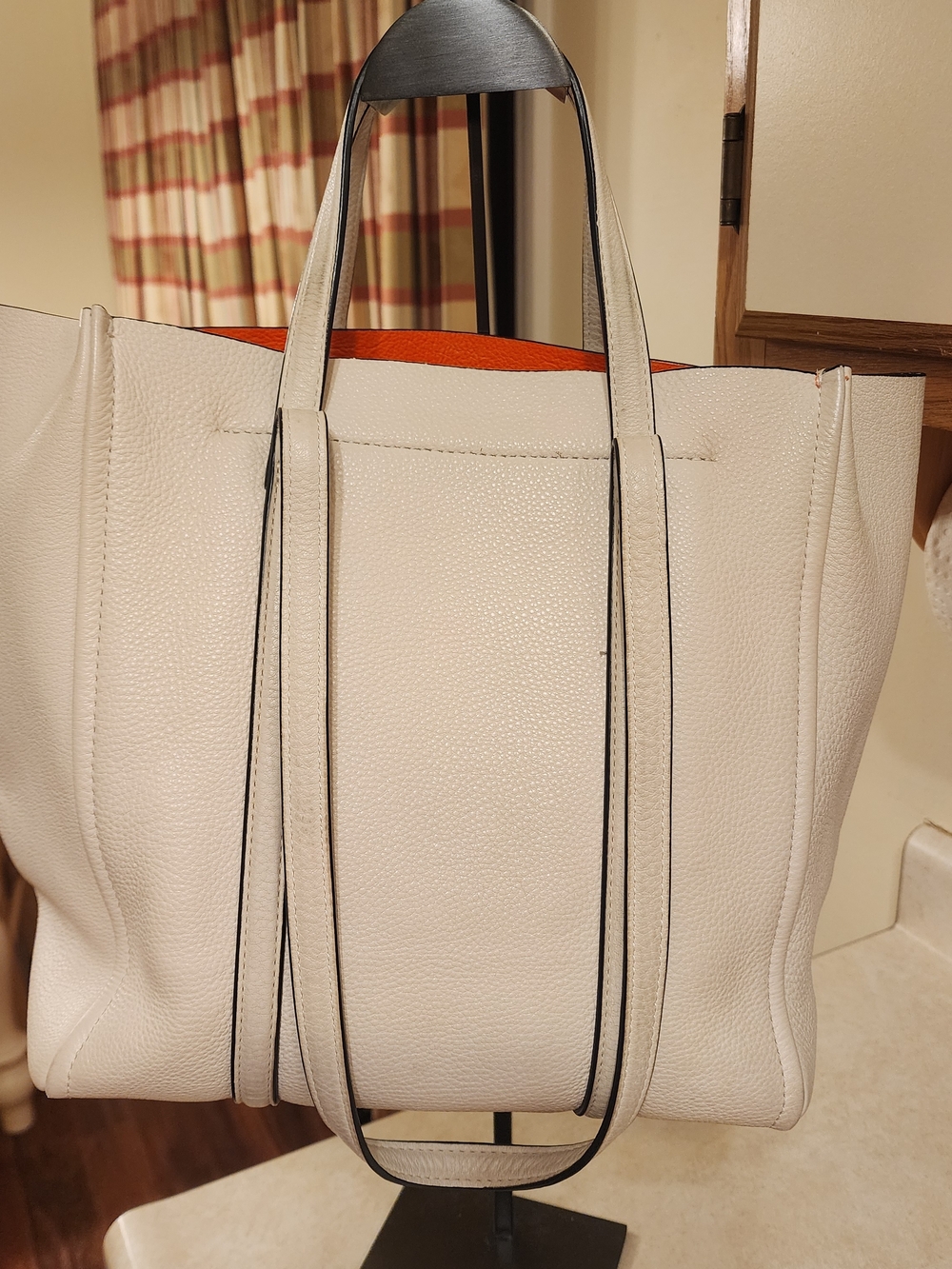 Marc Jacobs The Tag Tote In White Pebbled Leather - Picture 3 of 16